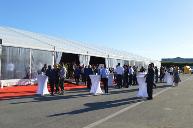 location mange-debout blanc